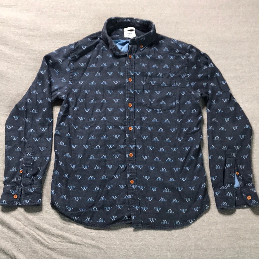 Old Navy Triangle Pattern Button Down - image 1